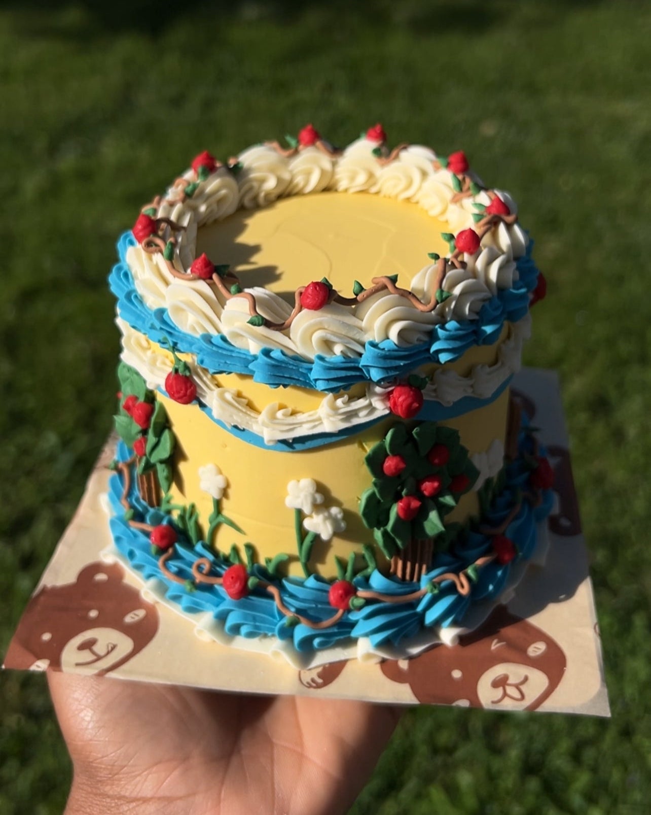 Mini Vintage Cake (Feeds 1-3)