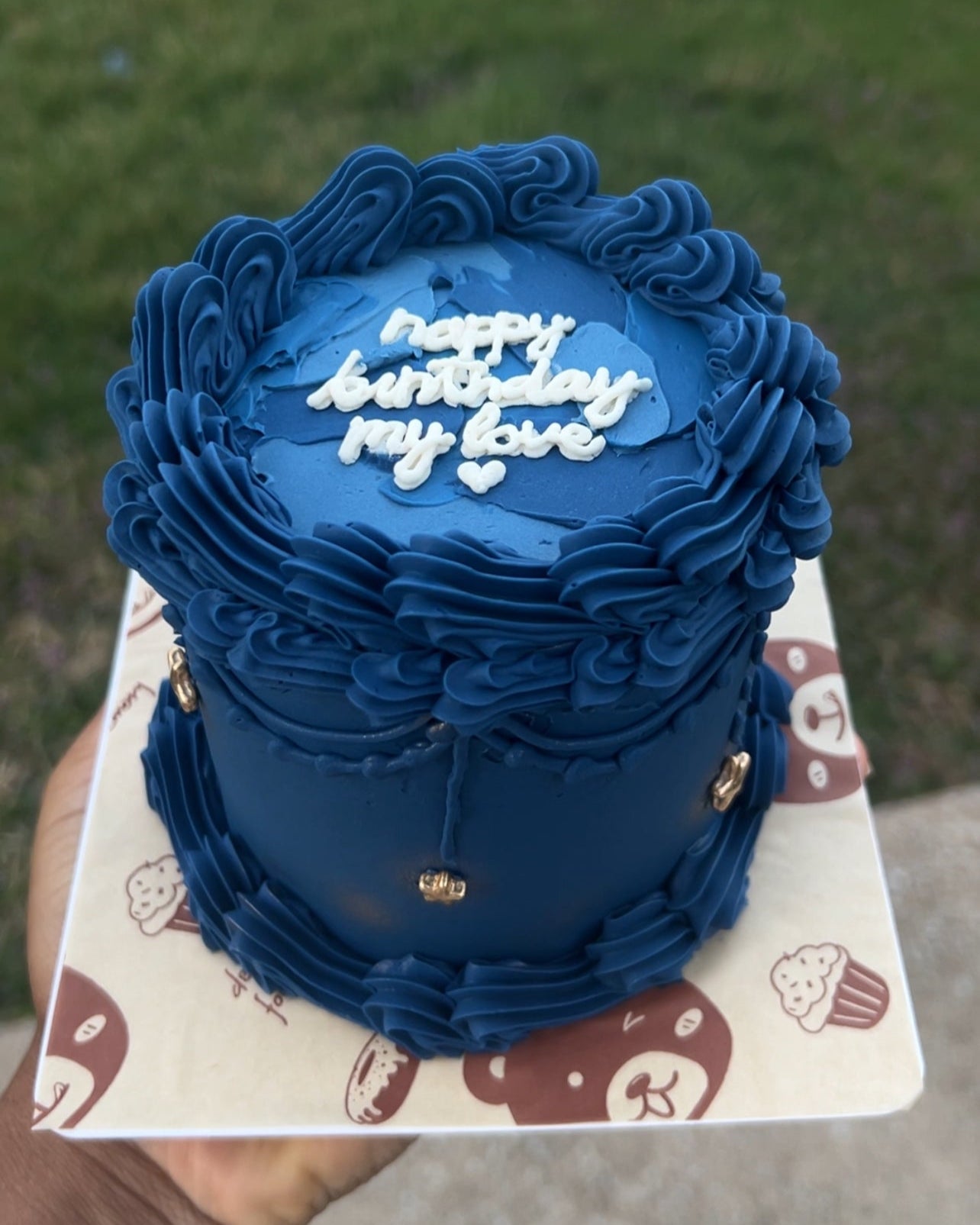 Mini Vintage Cake (Feeds 1-3)