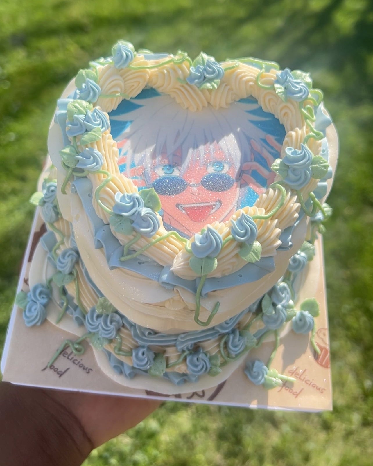 Mini Vintage Cake (Feeds 1-3)