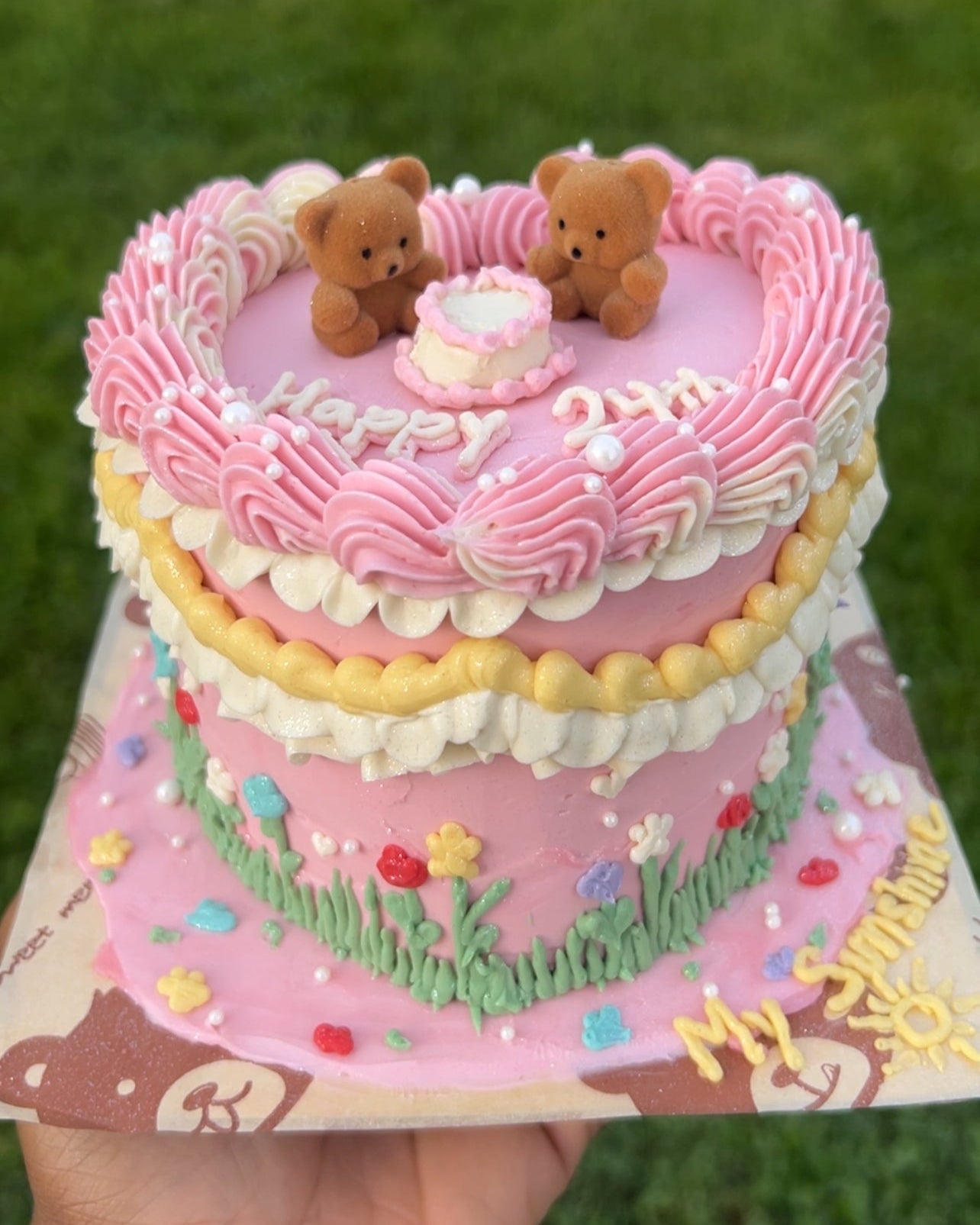 Mini Vintage Cake (Feeds 1-3)