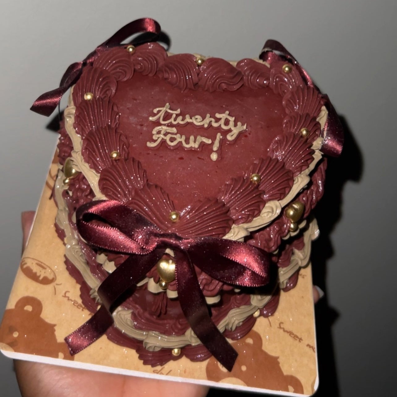 Mini Vintage Cake (Feeds 1-3)