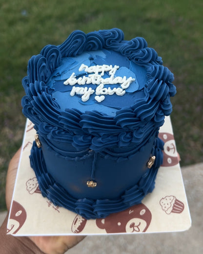 Mini Vintage Cake (Feeds 1-3)