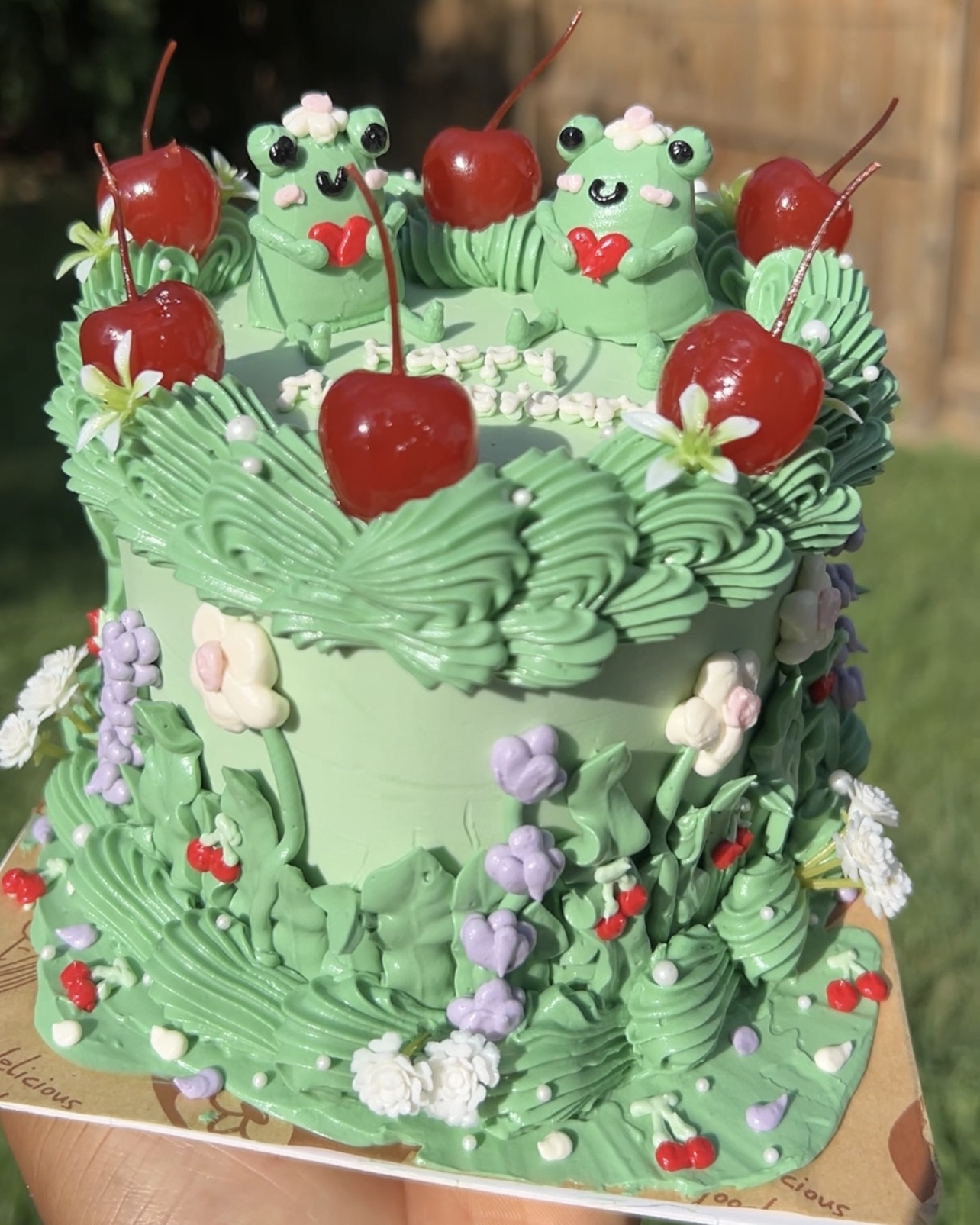 Mini Vintage Cake (Feeds 1-3)