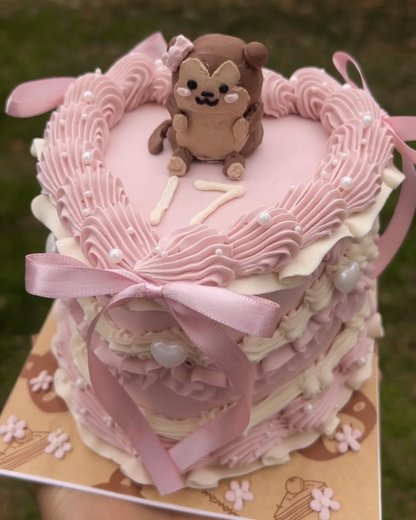 Mini Vintage Cake (Feeds 1-3)